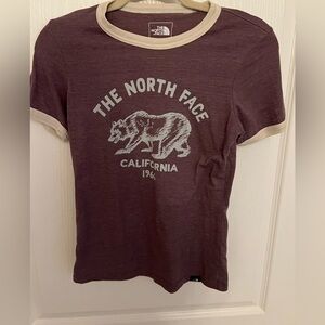 The North face t-shirt. X-Small. Preloved
